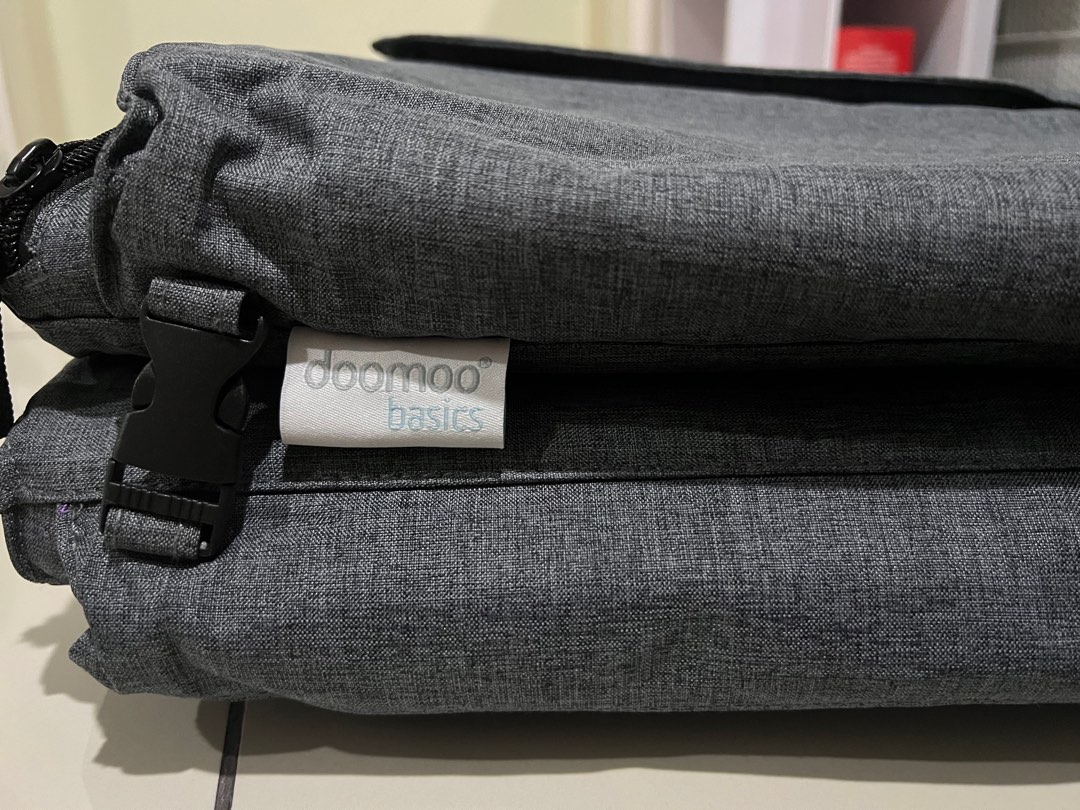 Doomoo Baby Travel 2in1 Nursery Bag & Carry cot, Babies & Kids, Baby