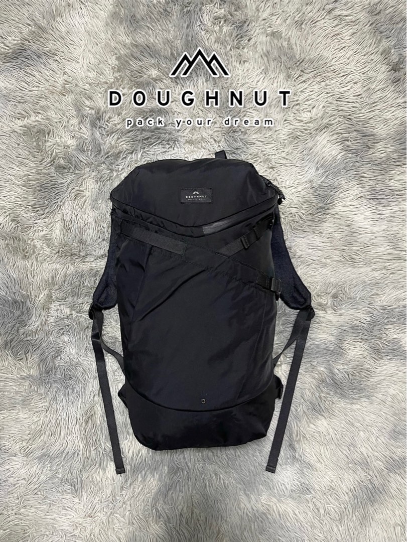 DOUGHNUT Black Dynamic Backpack, Men's Fashion, Bags, Backpacks on