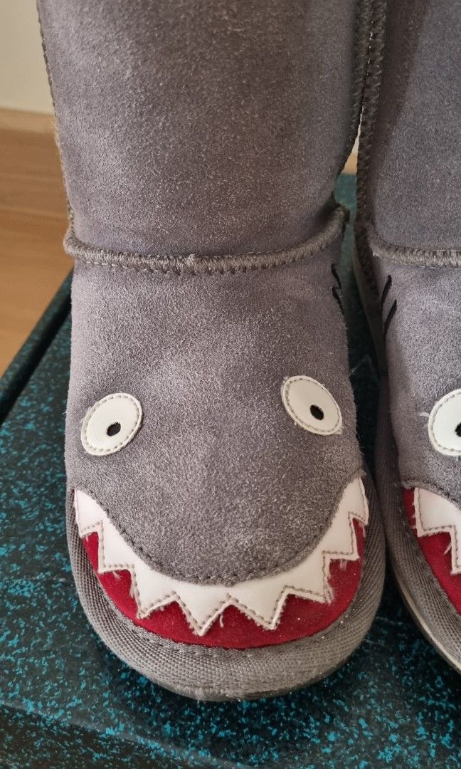 Emu shark boots shop