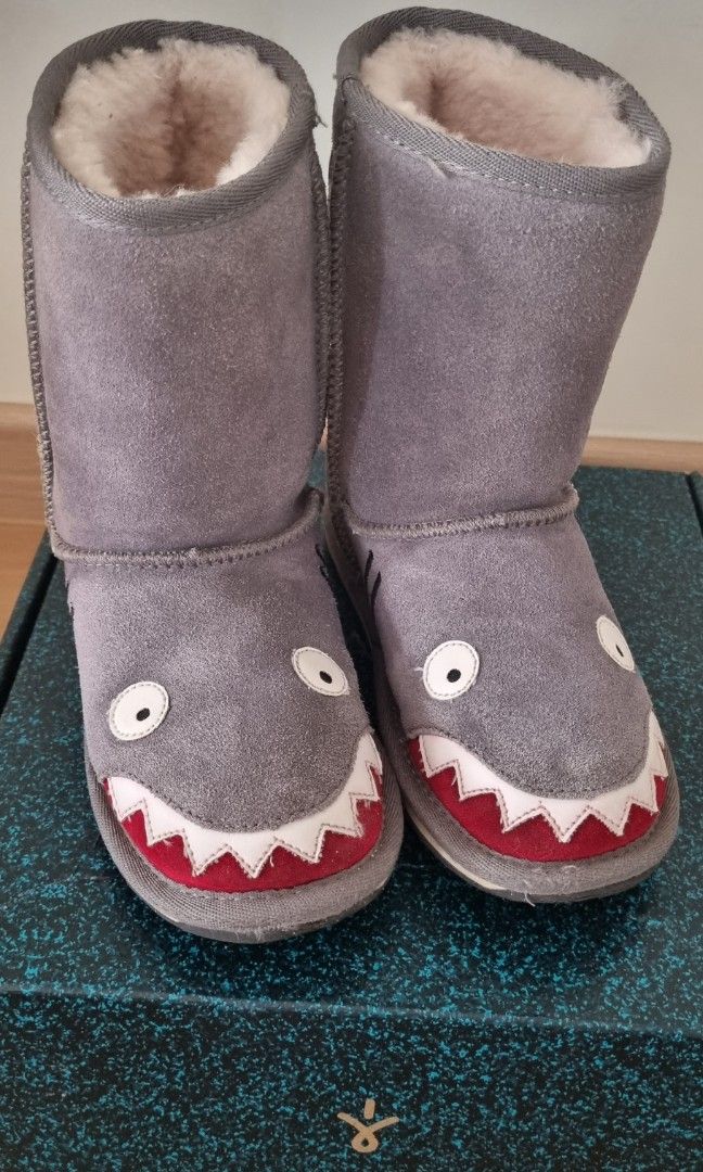 Emu best sale shark boots