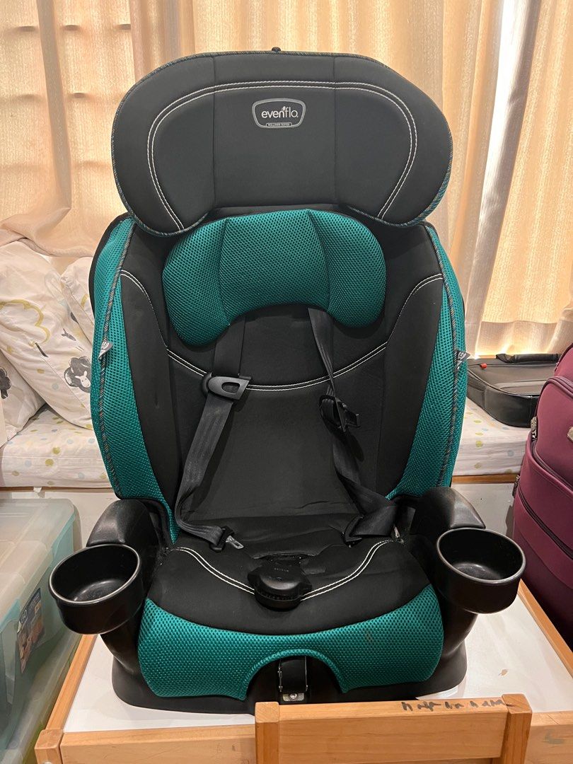 Evenflo Chase Harnessed Booster Car seat Jubilee 18x18.5x29.5 Inch