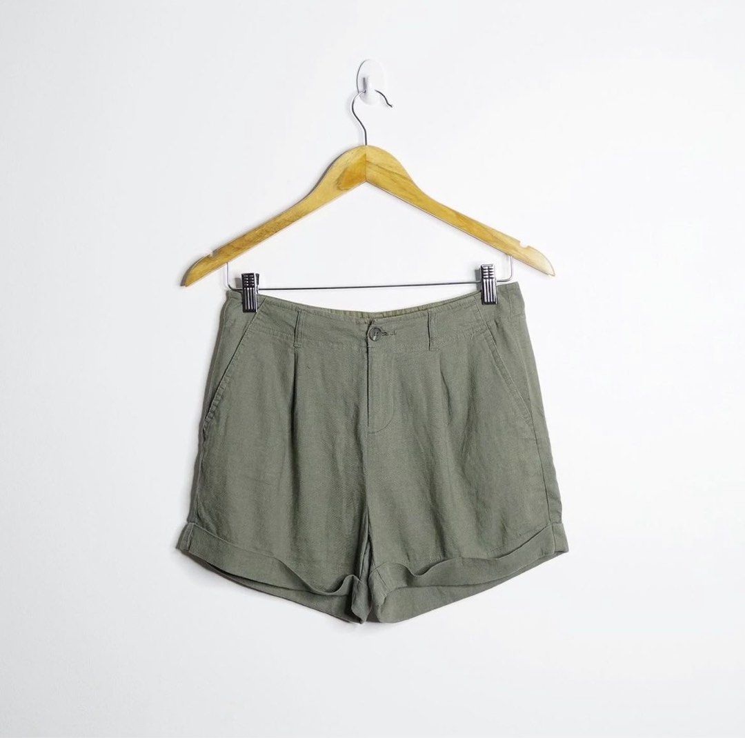 Forever 21 green shop shorts