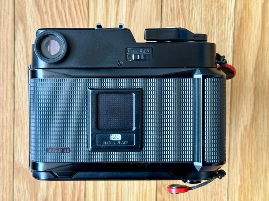 Fuji GS645s (Wide 60) medium format film Rangefinder camera. GS645w