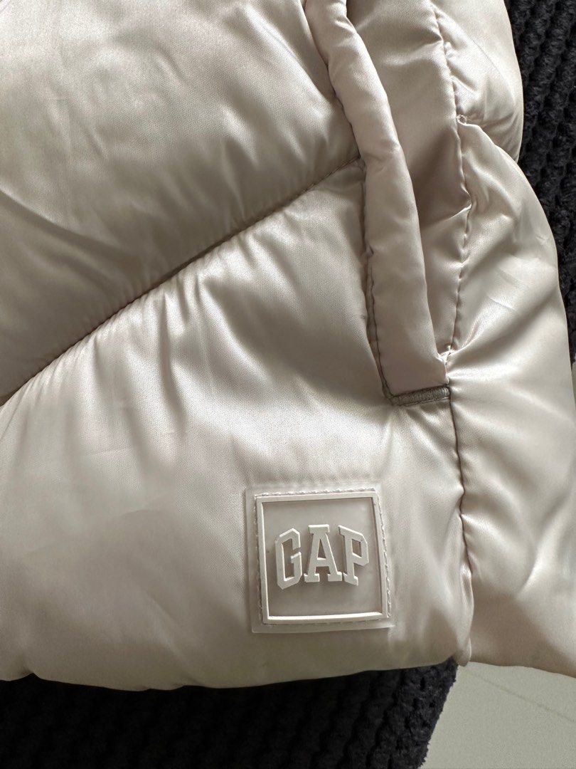Gap sales white vest