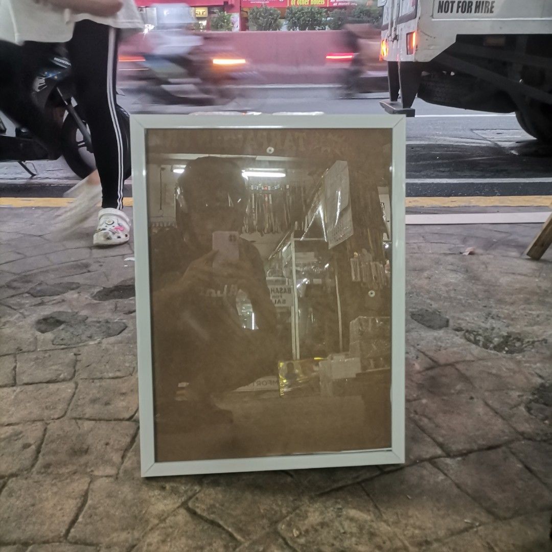 Glass picture frame (Category: Frames & Pictures) located in Manila. Submitted by BryanPictureFrameServices (Listing ID 1260069340, Image 1). Description: we make any sizes of picture frame pm lang po sir/maam! 😊✨ (Made to oder) within the day or tomorrow to finish depend on your time of order. we accept delivery via Lalamove only..