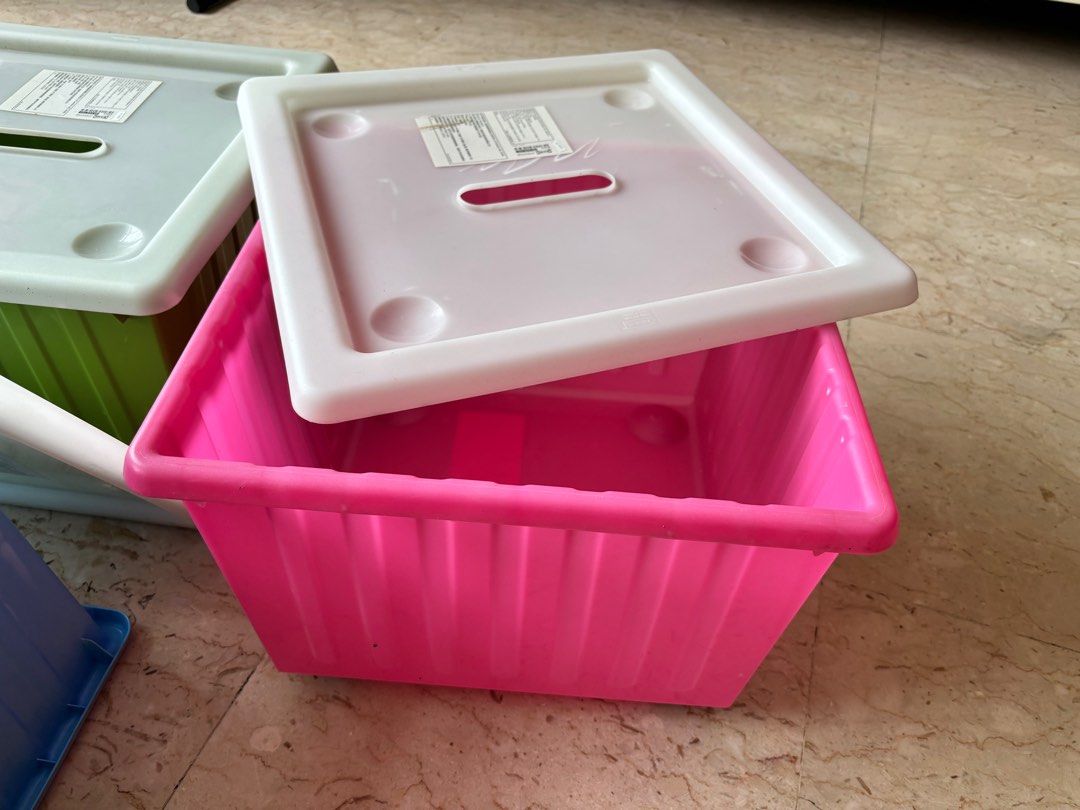 IKEA VESSLA Storage crate with castors, 39x39 cm, Furniture Home