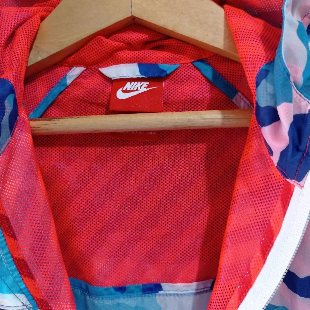 Chamarra nike store wos
