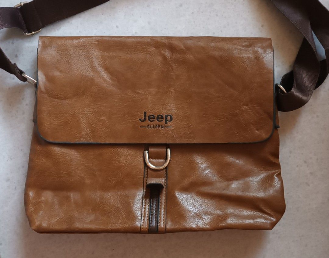Jeep Sling Bag, Fesyen Pria, Tas Dompet Tas Selempang di Carousell
