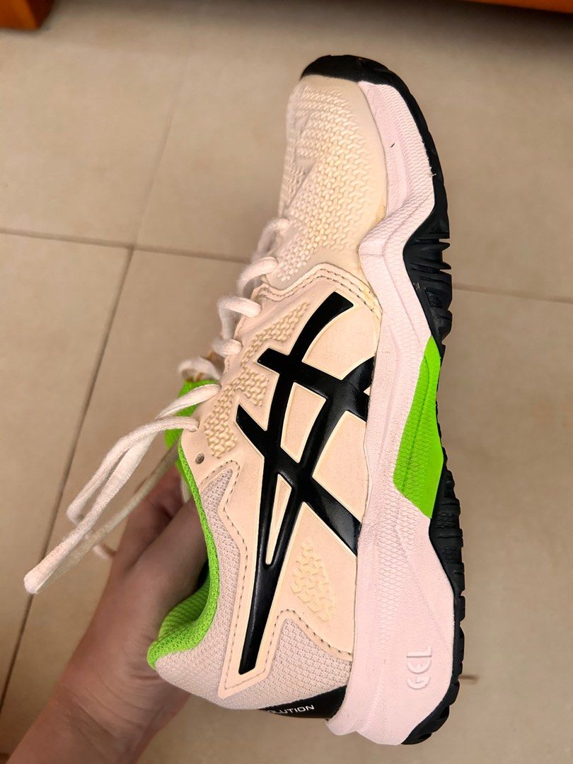 White youth new arrivals tennis shoes