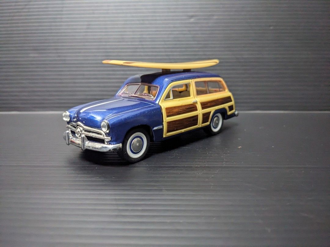 Kinsmart Ford Woody Wagon 1949 Jet Black Hardtop 1 40 O Scale