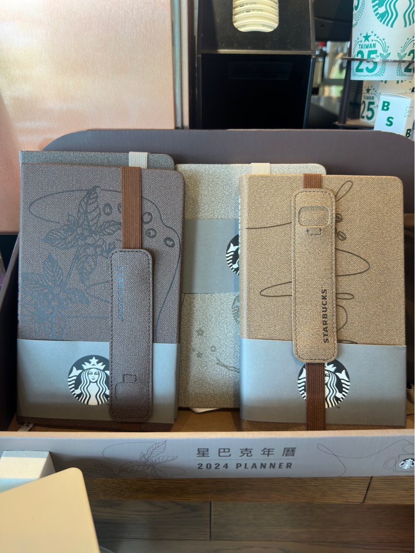 Update 1 set left. 2024 Starbucks Planner + Tote (Taiwan), Hobbies