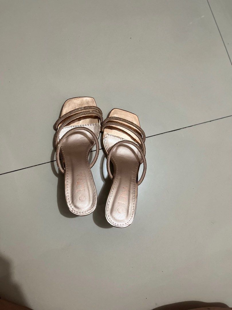 Lazada sandals store