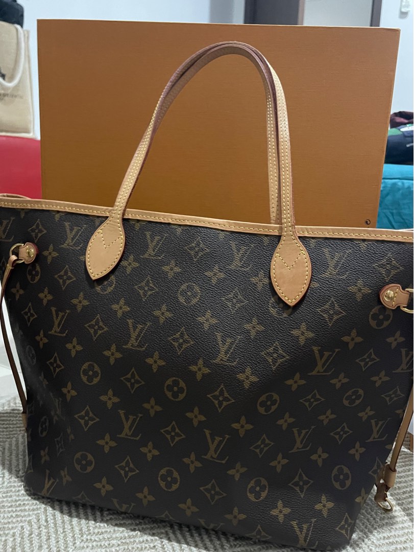 Louis Vuitton LV Neverfull MM plaza senayan 2022