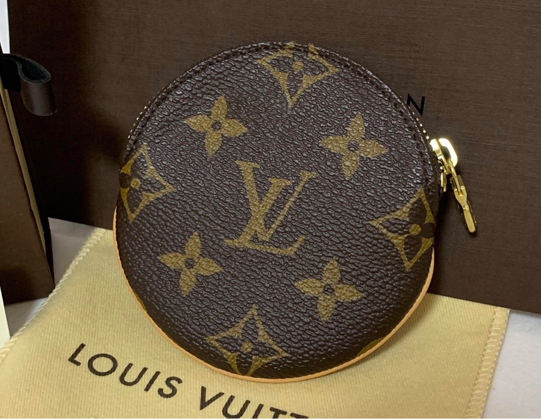 LV round coin purse