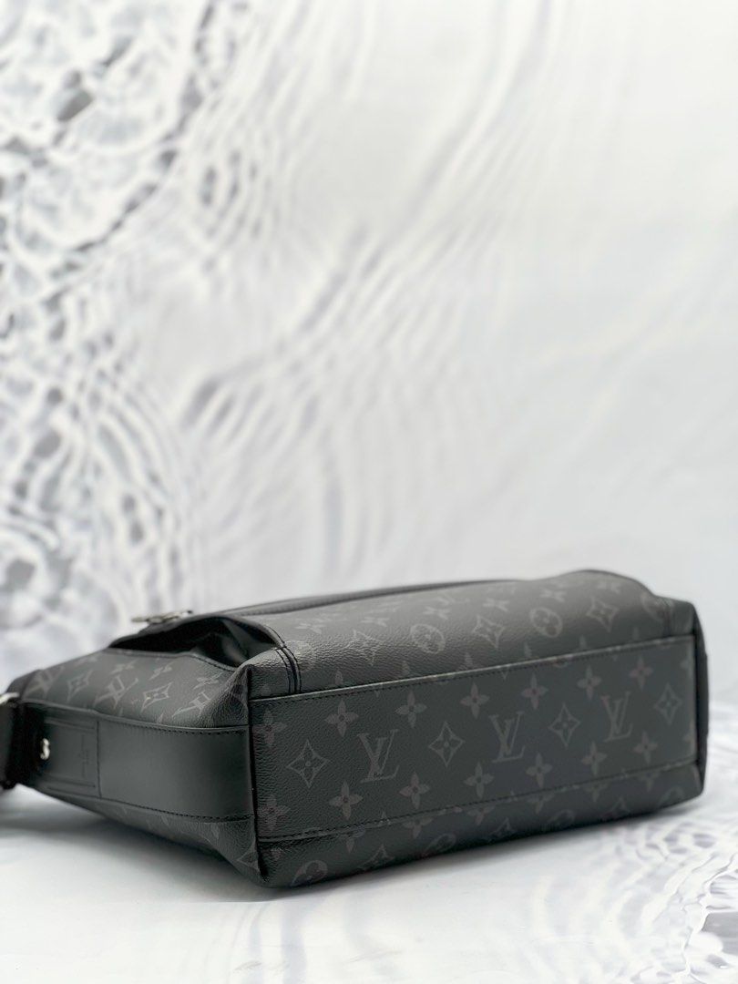 Pre-Owned Louis Vuitton Odyssey Messenger Monogram Eclipse Shoulder Bag -  Pristine Condition 