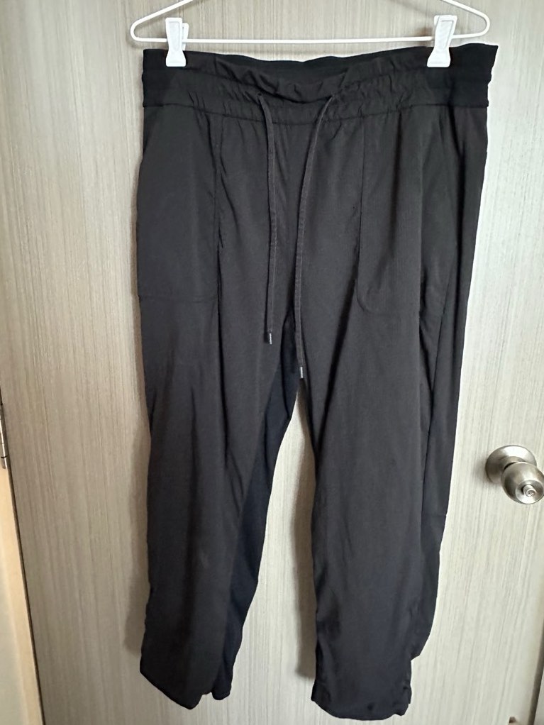 Lululemon Dance Studio Mid-Rise Cropped Pant, Women's Fashion, Bottoms,  Other Bottoms on Carousell