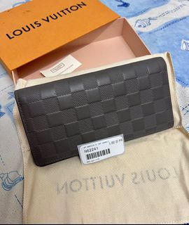 (Category: ) located in . Submitted by secondhandornewproduct (Listing ID 1260090777, Image 1). Description: .