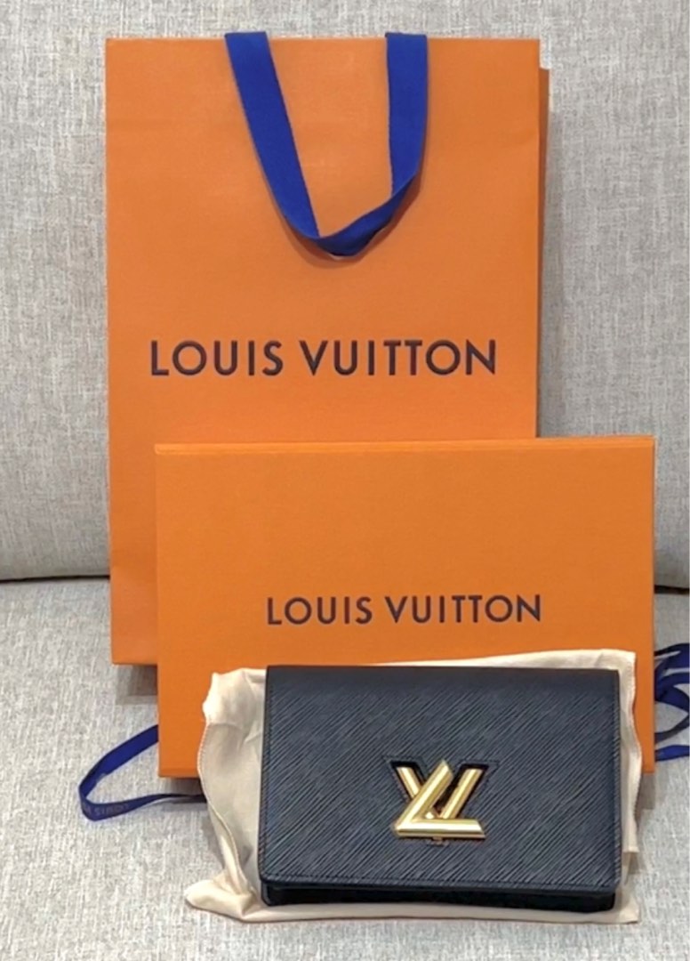 LV Twist woc (TWIST腰帶鏈帶錢包), 名牌精品, 精品包與皮夾在旋轉拍賣