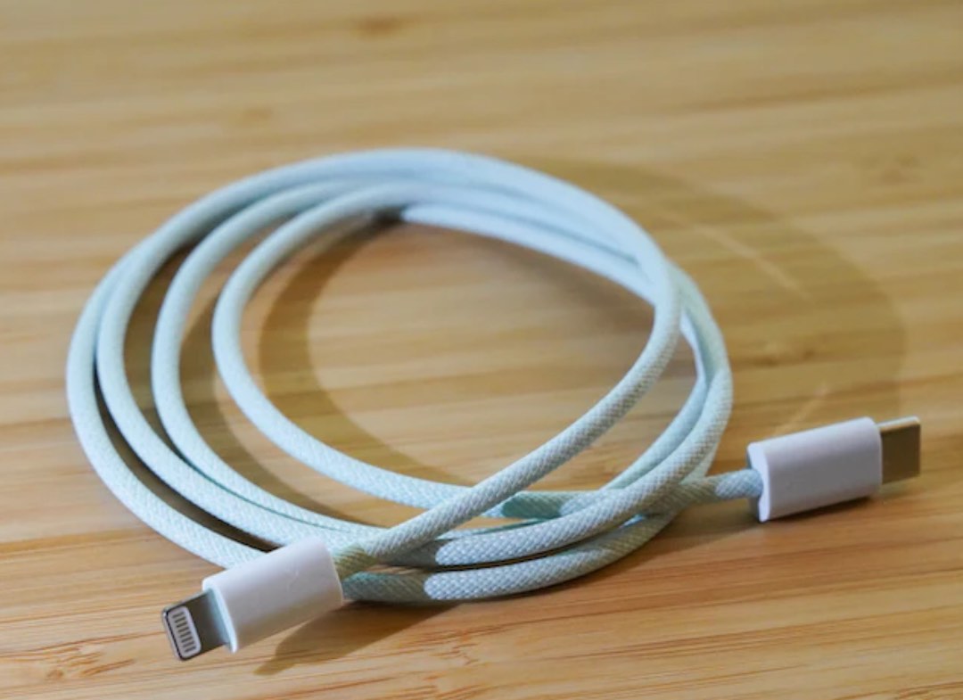 M1 iMac Braided USB C to Lightning Cable, Computers & Tech, Parts