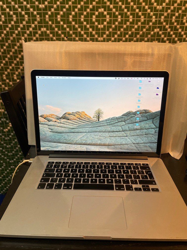 MacBook Pro (Retina, 15-inch, Mid 2014) Quad-Core Intel Core i7