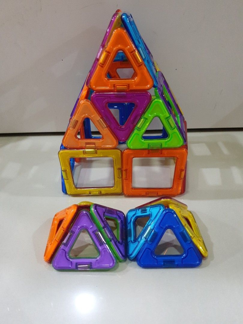 Intelligent magnetic construction set clearance