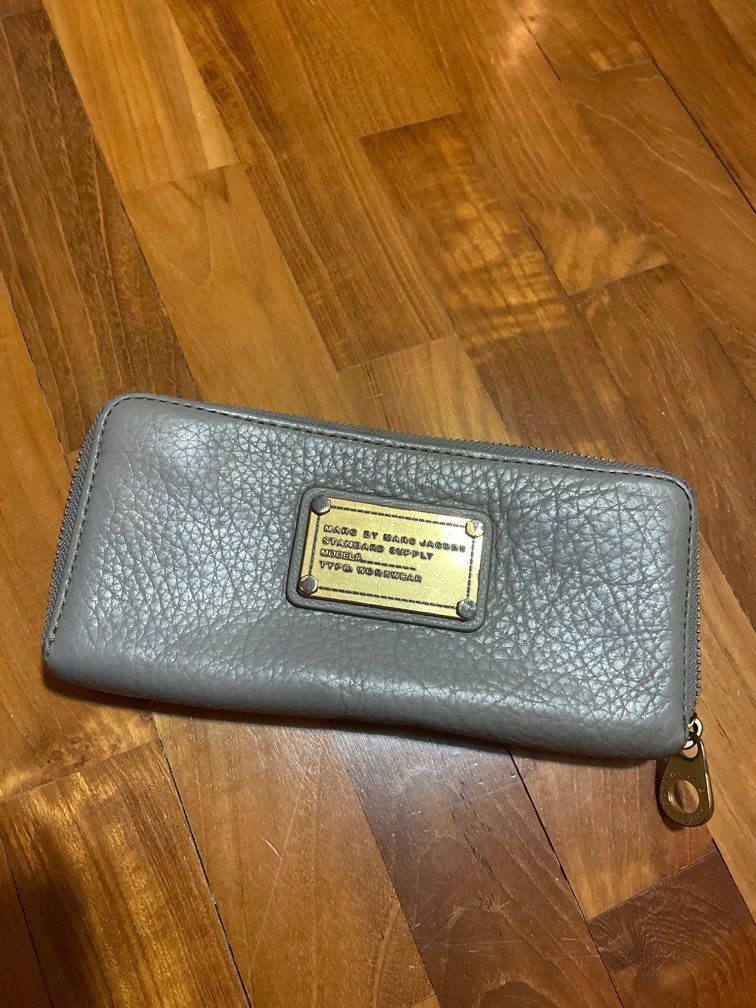 Marc By Marc Jacobs Long Wallet Women s Fashion Bags Wallets Wallets Card Holders on Carousell