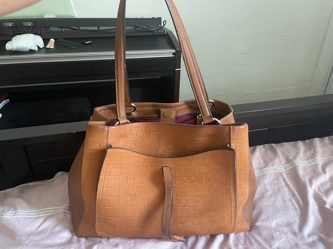 Marc Jacob Mini Grind tote bag, Women's Fashion, Bags & Wallets, Tote Bags  on Carousell