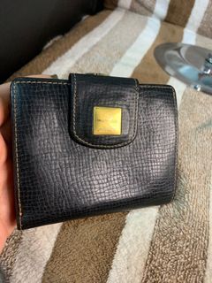 Salvatore Ferragamo Leather Compact Kiss-lock Bifold Wallet Black