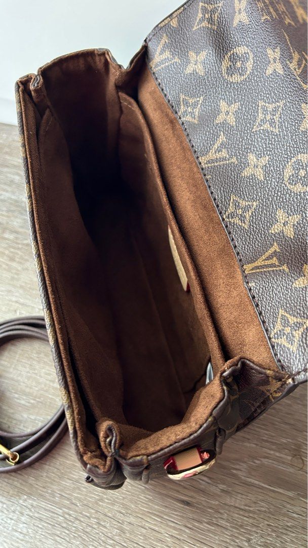 Louis Vuitton Pochette Métis in Blue, Women's Fashion, Bags & Wallets,  Cross-body Bags on Carousell