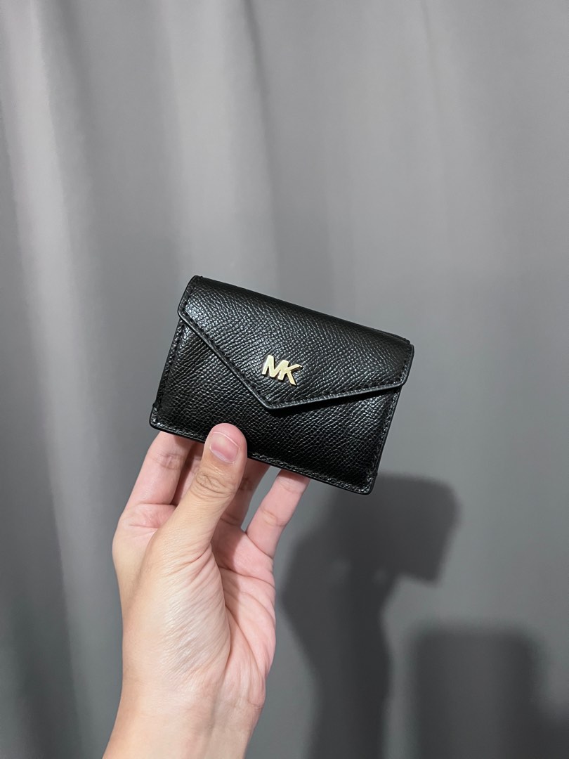 Michael kors top wallet japan
