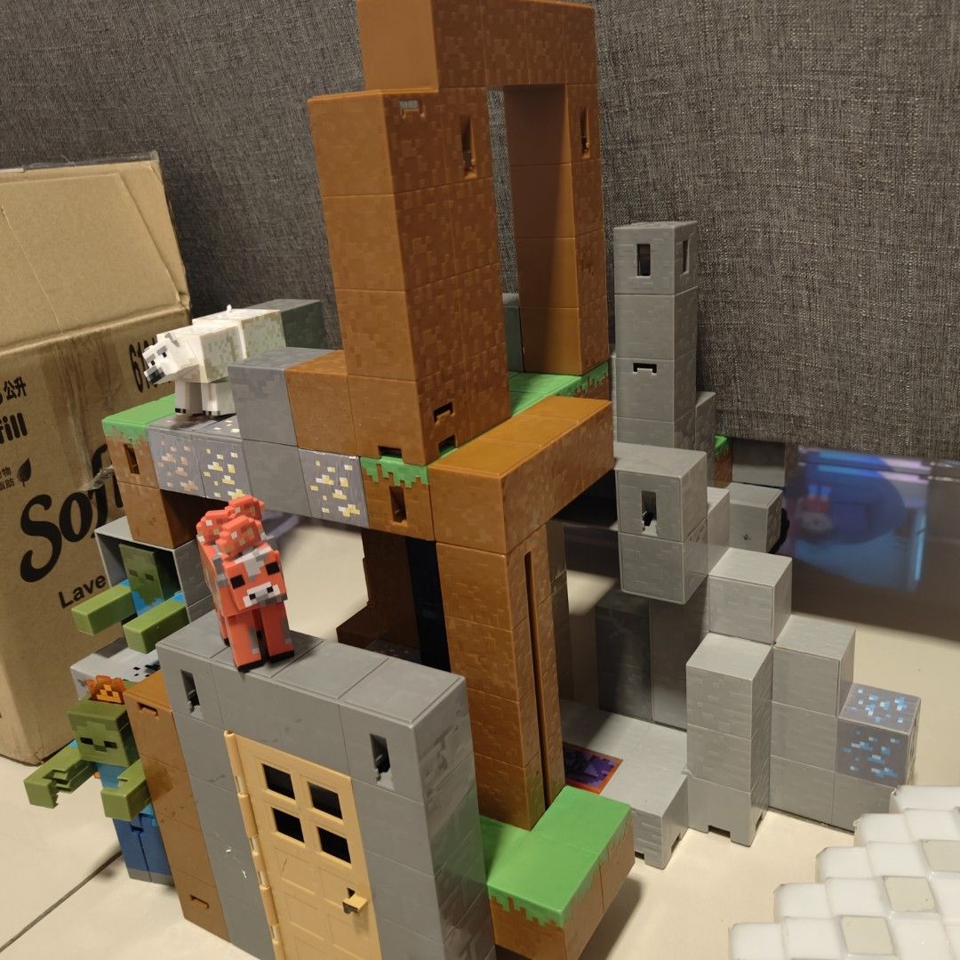 Minecraft survival mode playset outlet