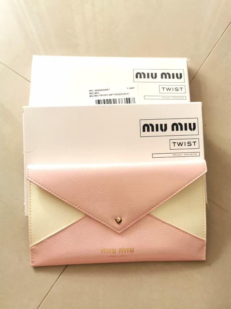 Miu miu best sale envelope pouch
