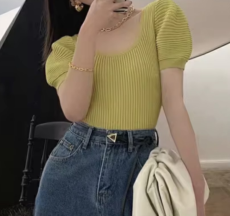 Mustard Ribbed Coconut Shell Button Top
