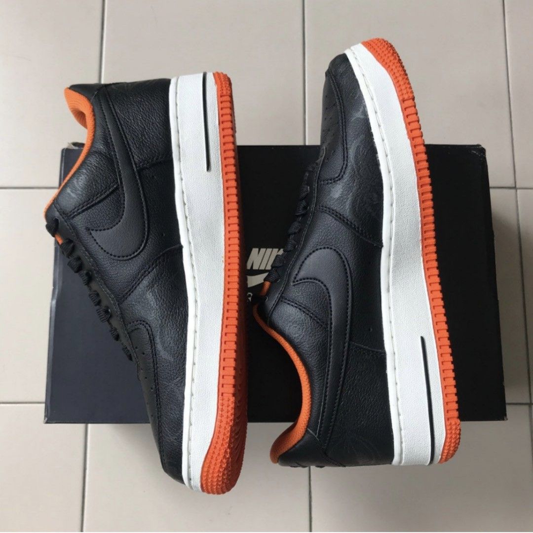 Nike air force hotsell 1 orange sole