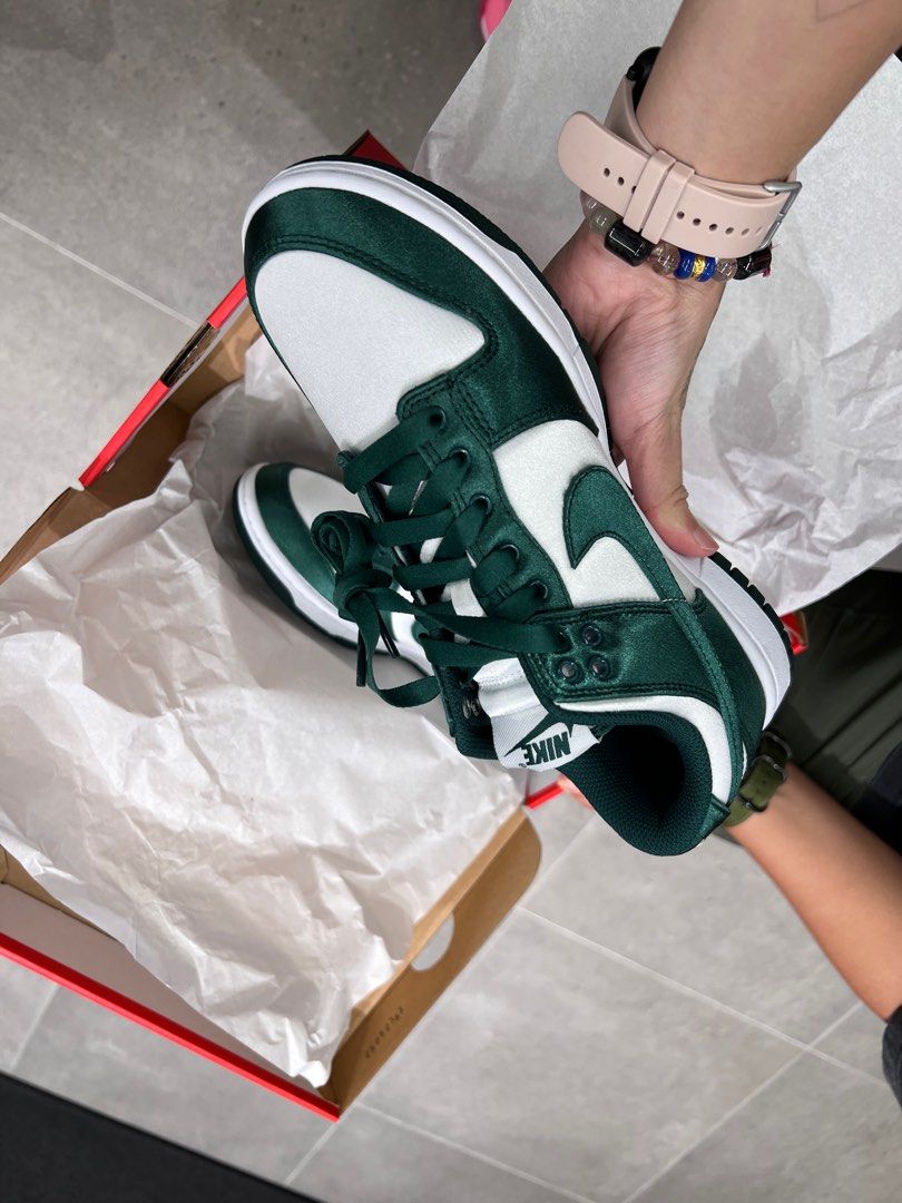 nike dunk green outfit