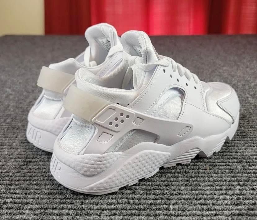 Huarache discount platinum white