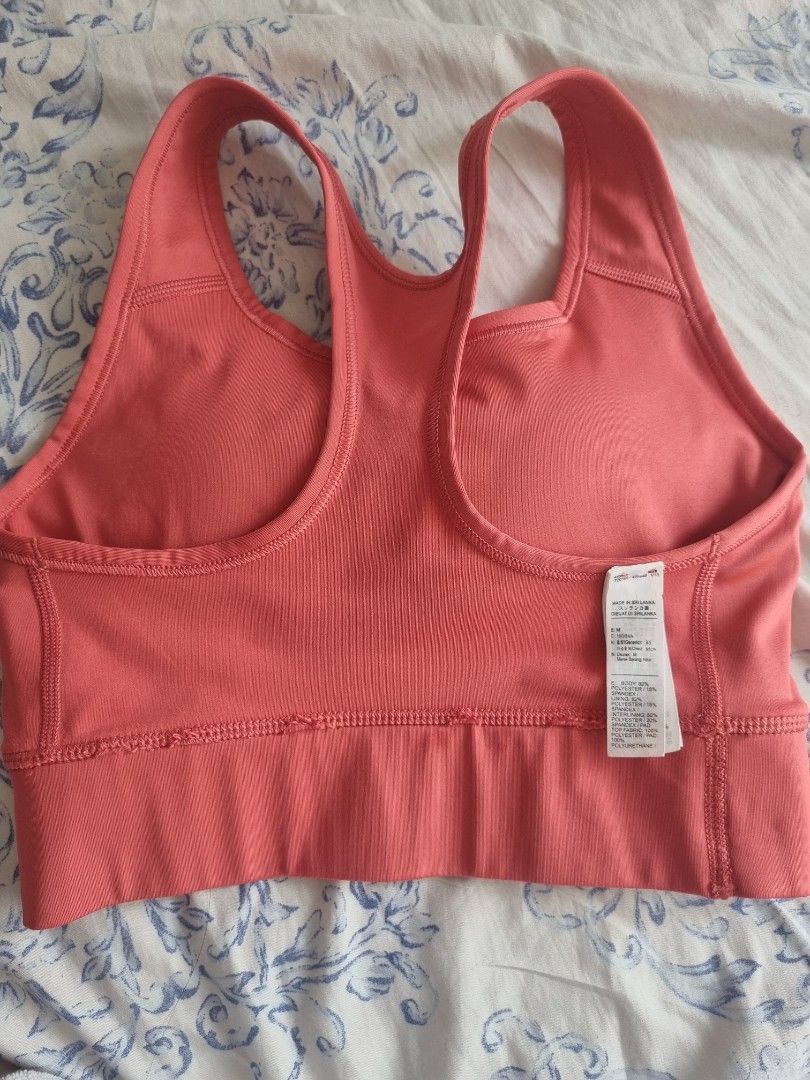 Nike Pink High Compression Gym Bra with Pads Size Small Medium (Category: Activewear) located in Mandaluyong City. Submitted by secondcupoftea (Listing ID 1259984117, Image 2). Description: Good as new high compression workout bra in color pink (See last photos for more accurate color). Tag size Medium. Fits Small - Medium. High compression/very fitted so fits normally for Small sizes and fits tight for Medium..