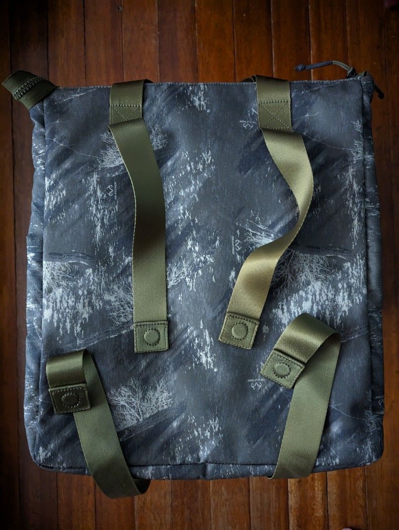 Nike best sale pocket tote