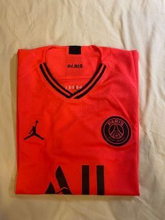 Paris Saint-Germain Home Kit 21/22 - SoCheapest