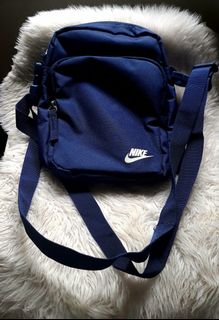 (Category: ) located in . Submitted by all_things_mustgo (Listing ID 1259996122, Image 1). Description: .