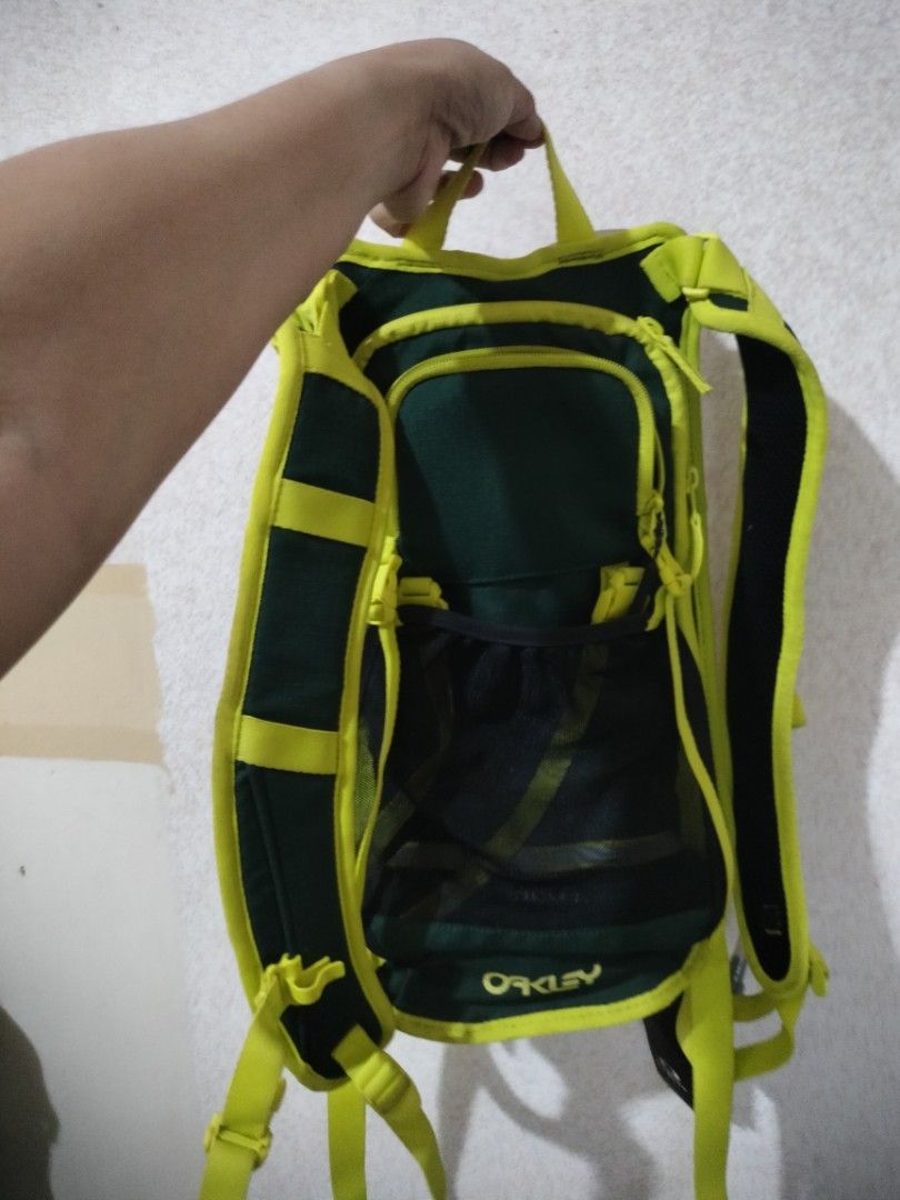 Oakley hydration backpack discount