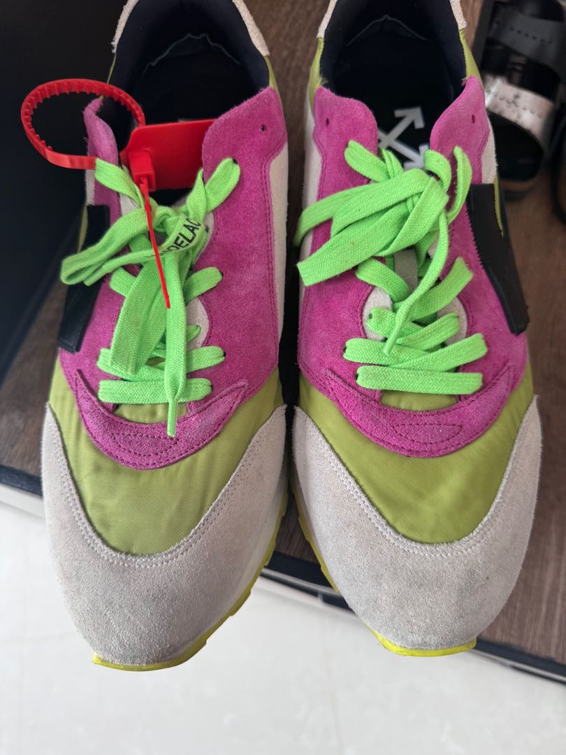 Off white arrow runner discount