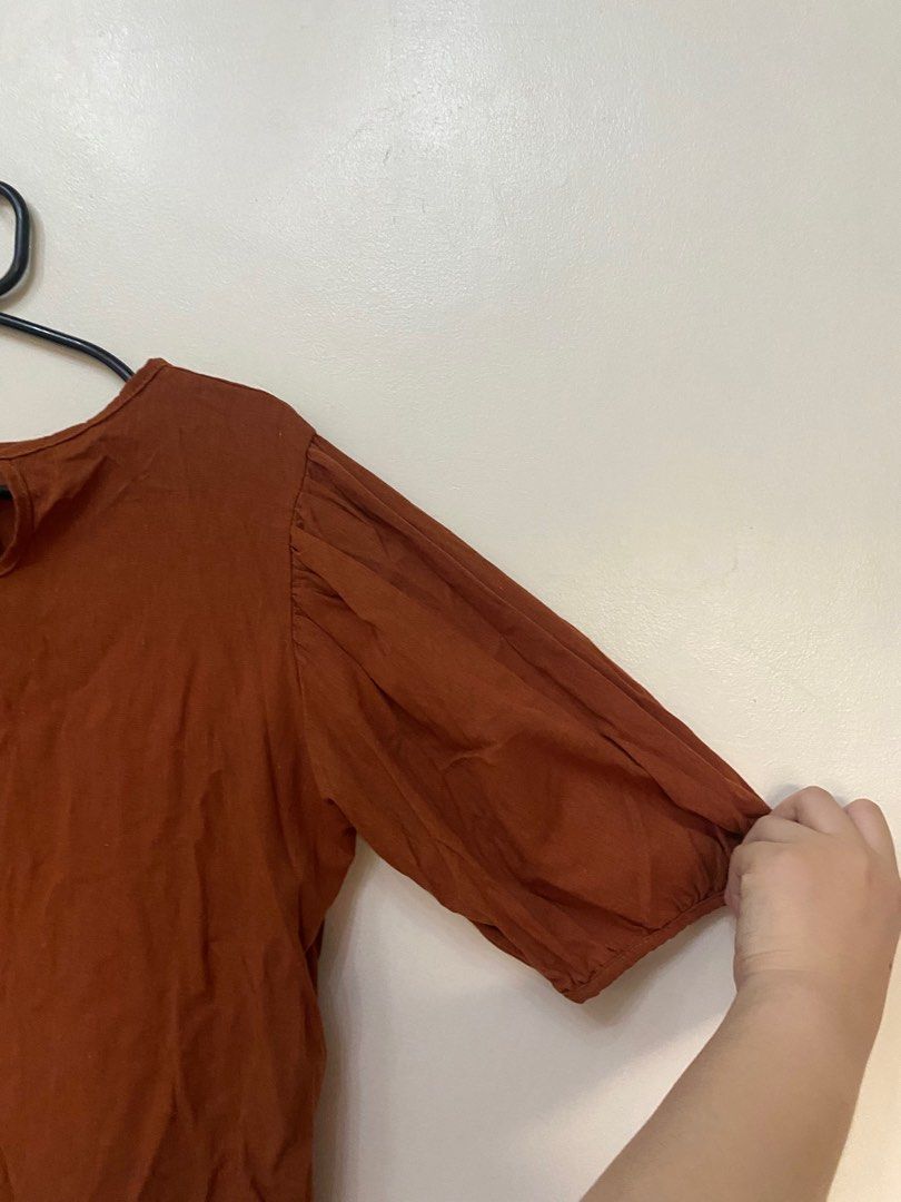 Office Top Puff sleeves (Dark Brown) (Category: Blouses) located in Angeles City. Submitted by trishalki (Listing ID 1260053043, Image 3). Description: Used once. Free size. Upto semi largep.