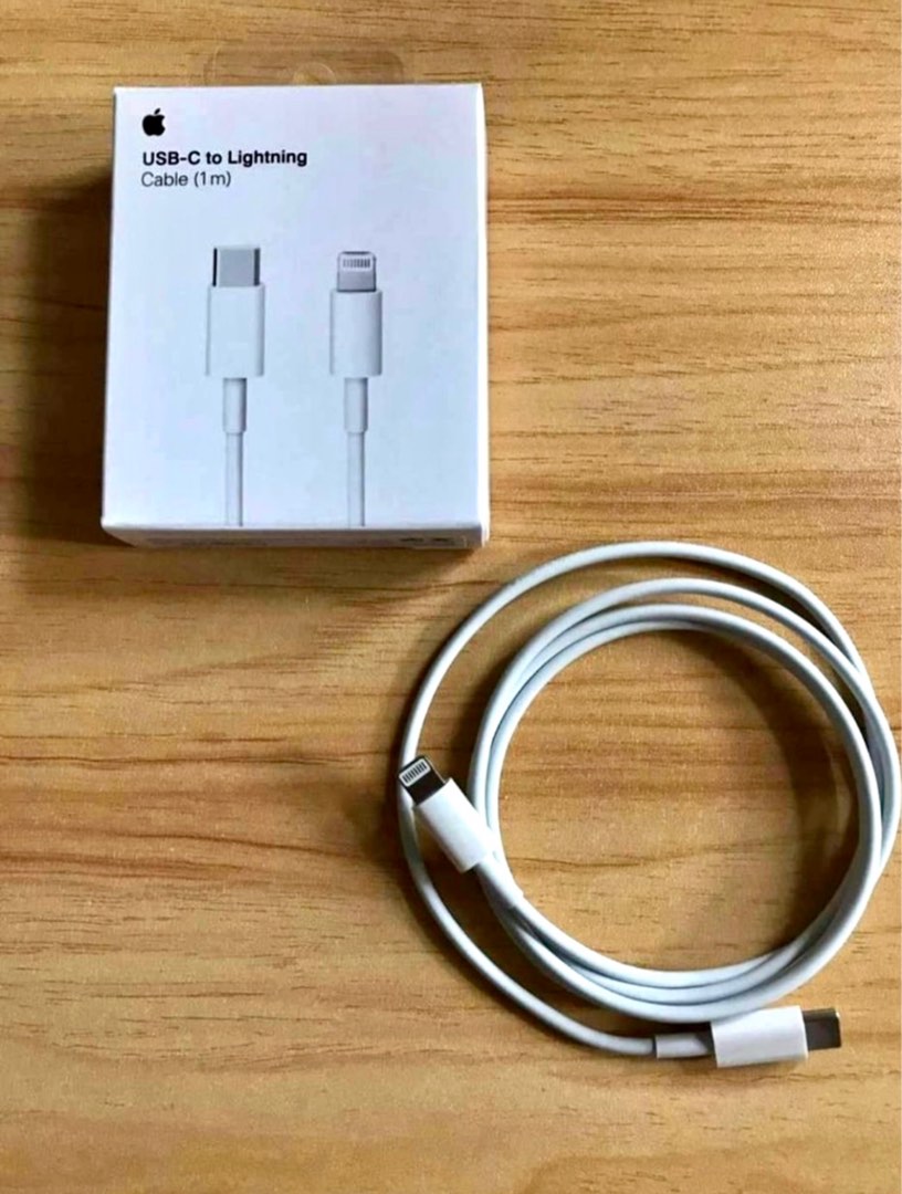 Original APPLE charging cord type C to lightning, Mobile Phones