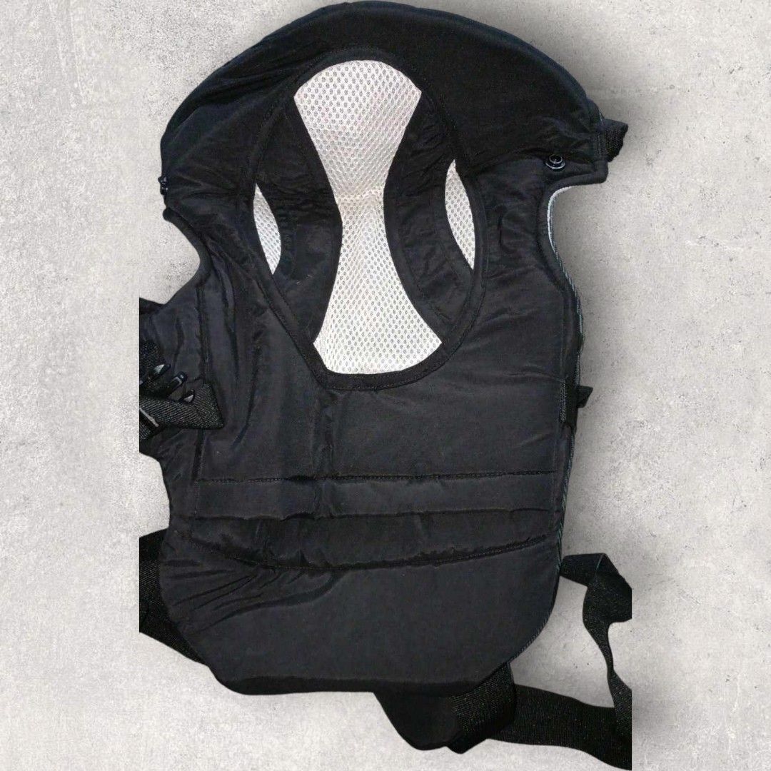 Picolo Baby Carrier (Category: Carriers & Slings) located in Quezon City. Submitted by akimcosonlineshop (Listing ID 1260003535, Image 1). Description: almost new / excellent condition Picolo Baby Carrier.