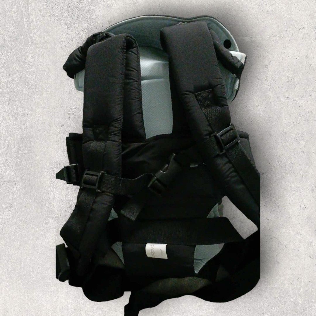 Picolo Baby Carrier (Category: Carriers & Slings) located in Quezon City. Submitted by akimcosonlineshop (Listing ID 1260003535, Image 2). Description: almost new / excellent condition Picolo Baby Carrier.