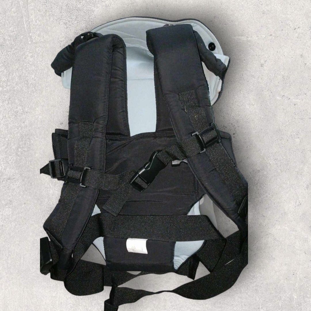 Picolo Baby Carrier (Category: Carriers & Slings) located in Quezon City. Submitted by akimcosonlineshop (Listing ID 1260003535, Image 3). Description: almost new / excellent condition Picolo Baby Carrier.