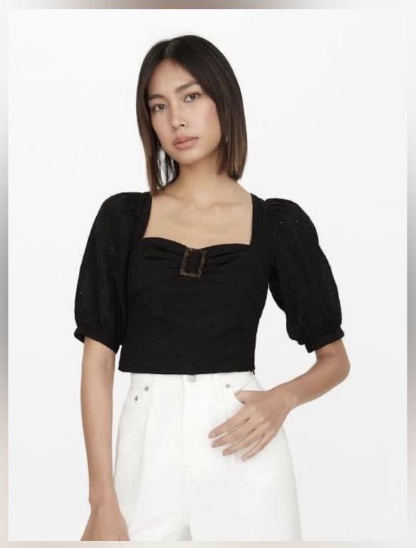 pomelo black eyelet puff sleeve crop top, Women's Fashion, Tops