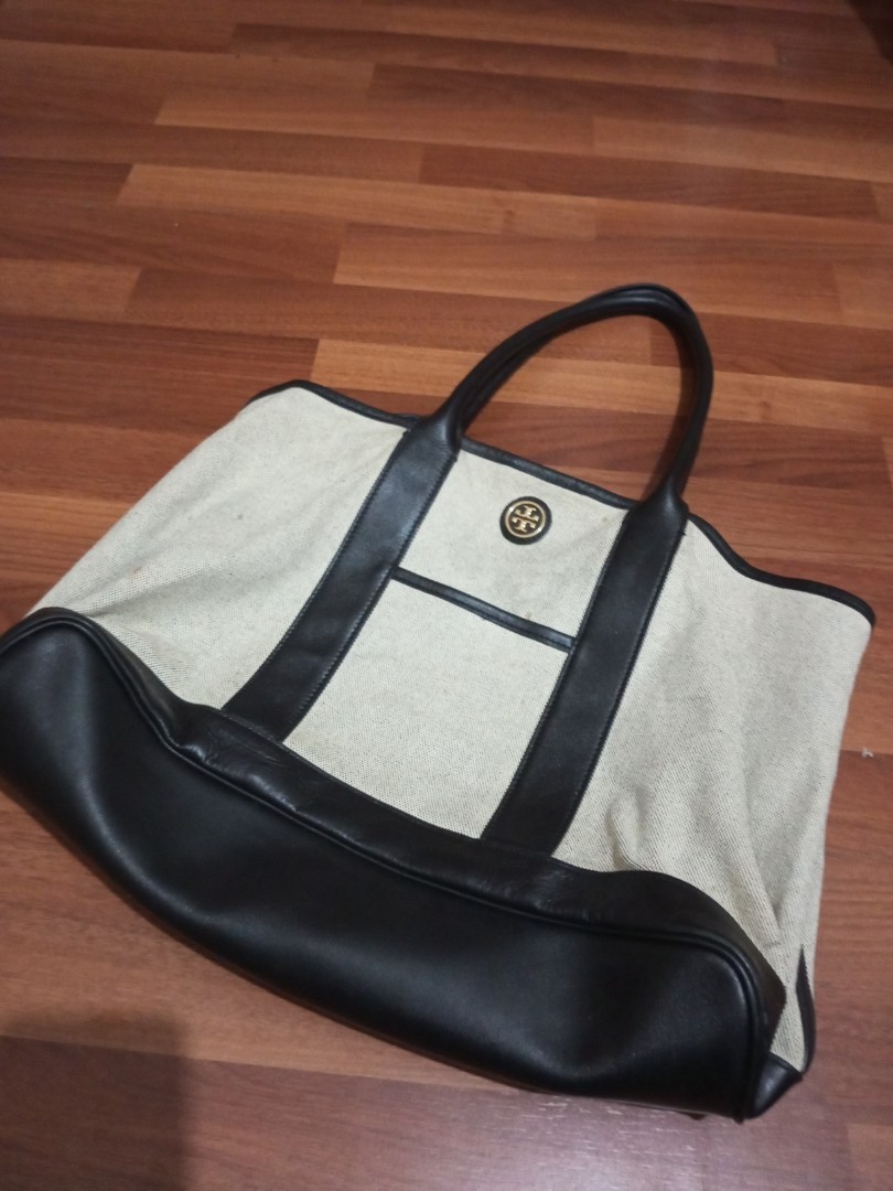 Tory Burch Perry Small Triple Compartment Tote Bag Light Umber, Barang  Mewah, Tas & Dompet di Carousell