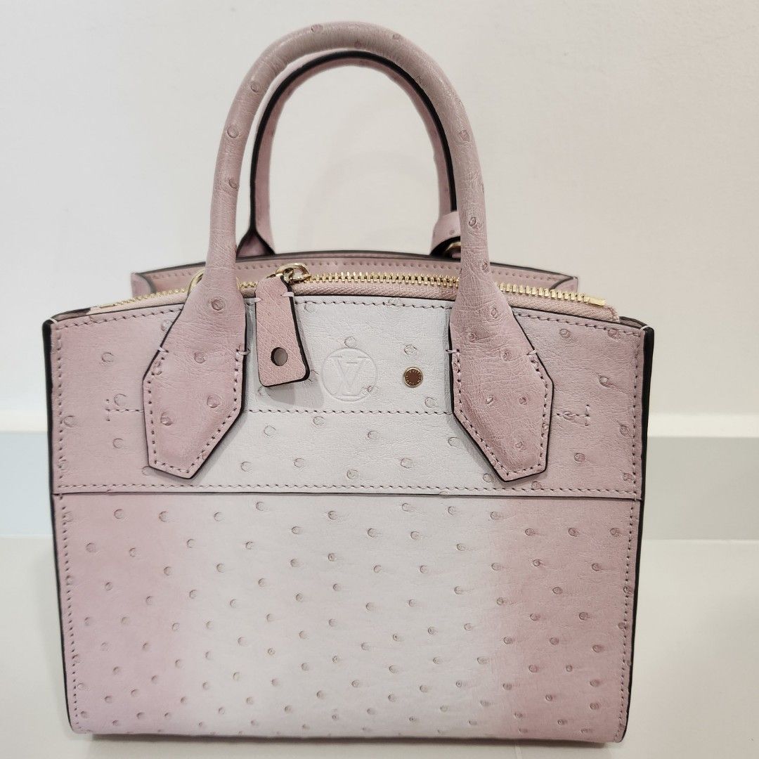 City steamer ostrich handbag Louis Vuitton Pink in Ostrich - 31319643